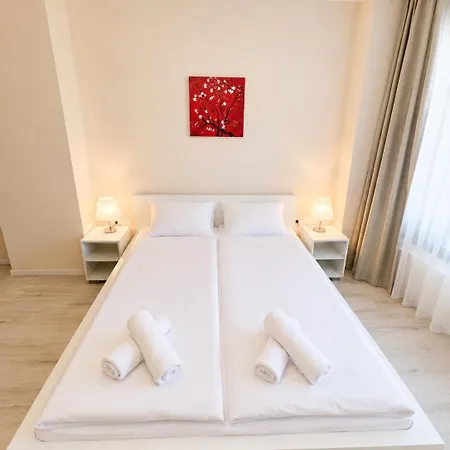 South Bay 2bdrm Ap With Pool And Daire Varna